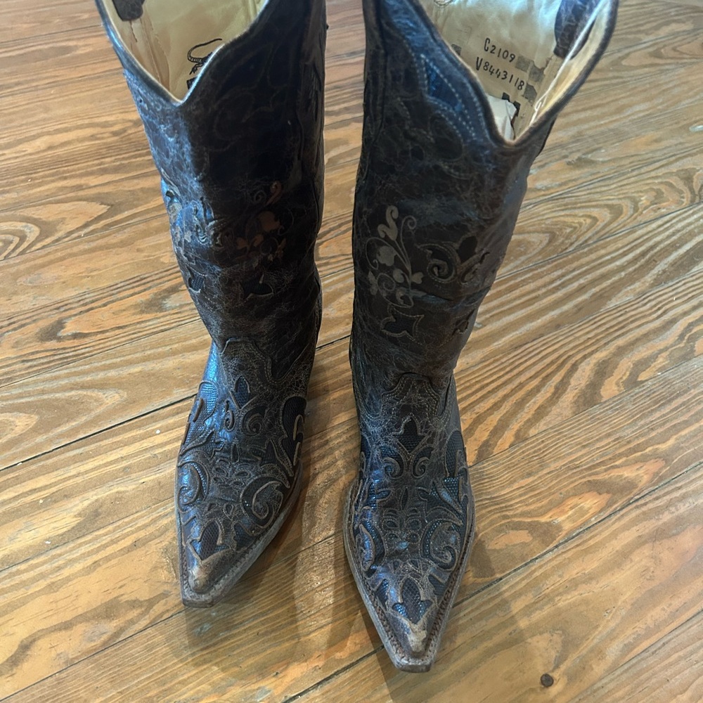 Women's Western Embroidered leather Boots